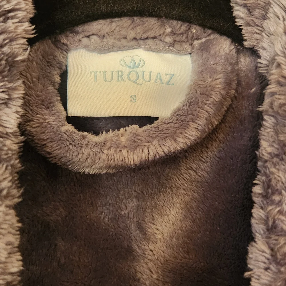 Plush Gray Robe - Picture 2 of 2